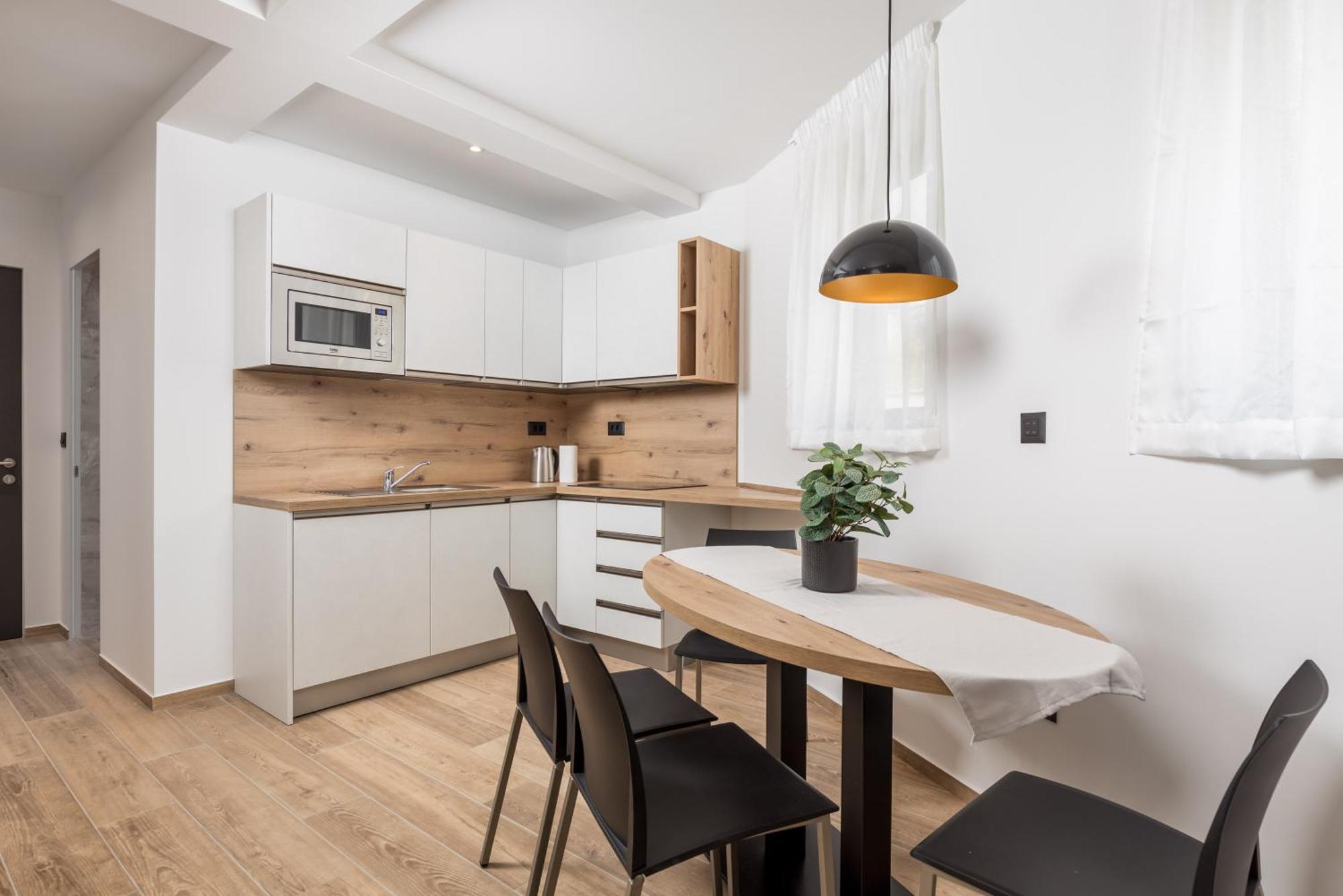 Belinda Apartments With Balcony & Private Parking Opatija Bagian luar foto