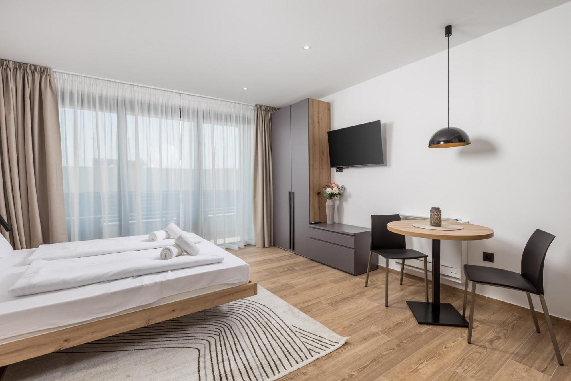 Belinda Apartments With Balcony & Private Parking Opatija Bagian luar foto