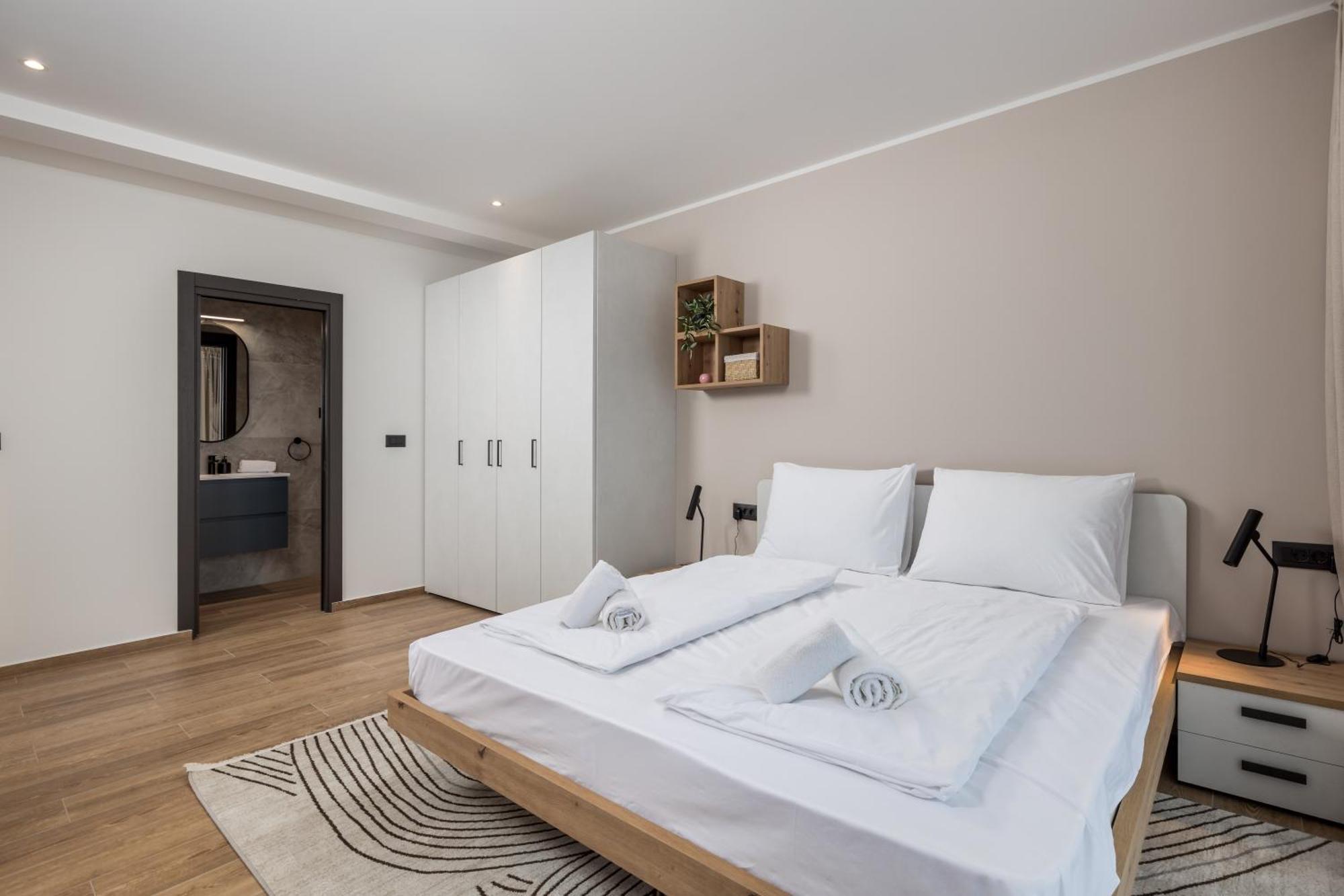Belinda Apartments With Balcony & Private Parking Opatija Bagian luar foto