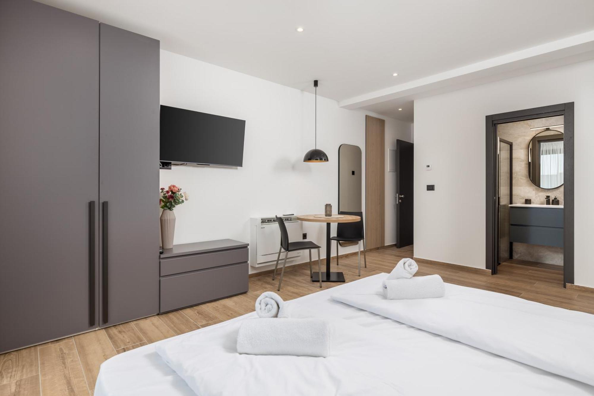 Belinda Apartments With Balcony & Private Parking Opatija Bagian luar foto