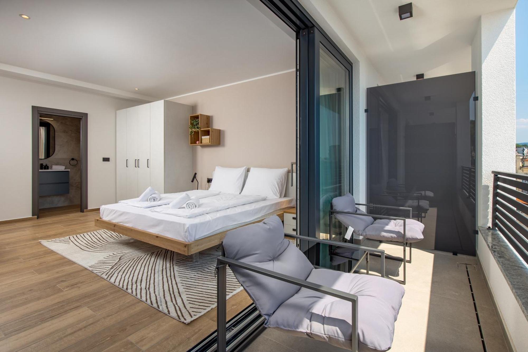 Belinda Apartments With Balcony & Private Parking Opatija Bagian luar foto
