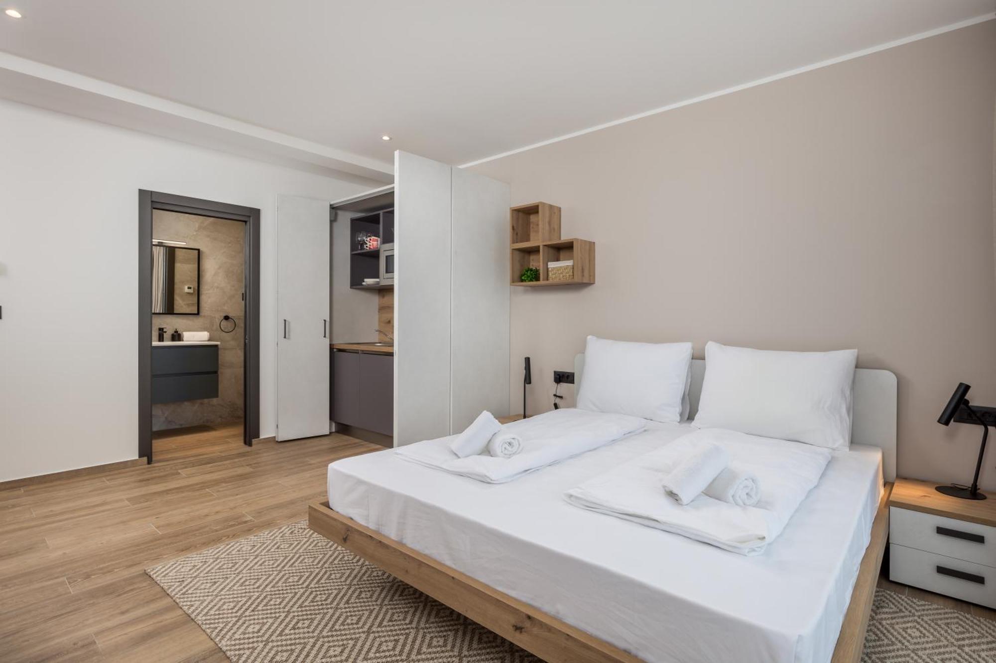 Belinda Apartments With Balcony & Private Parking Opatija Bagian luar foto