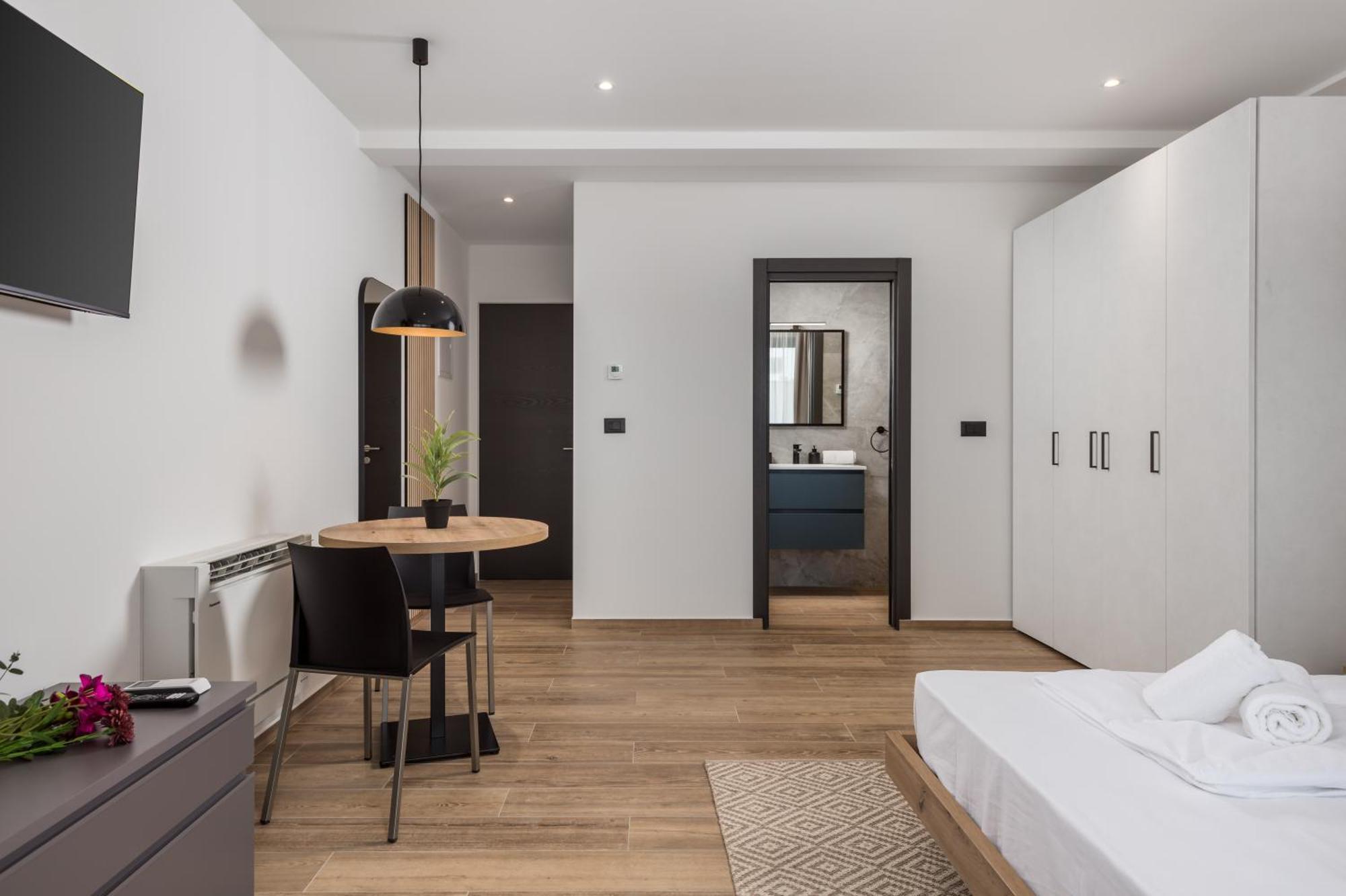 Belinda Apartments With Balcony & Private Parking Opatija Bagian luar foto