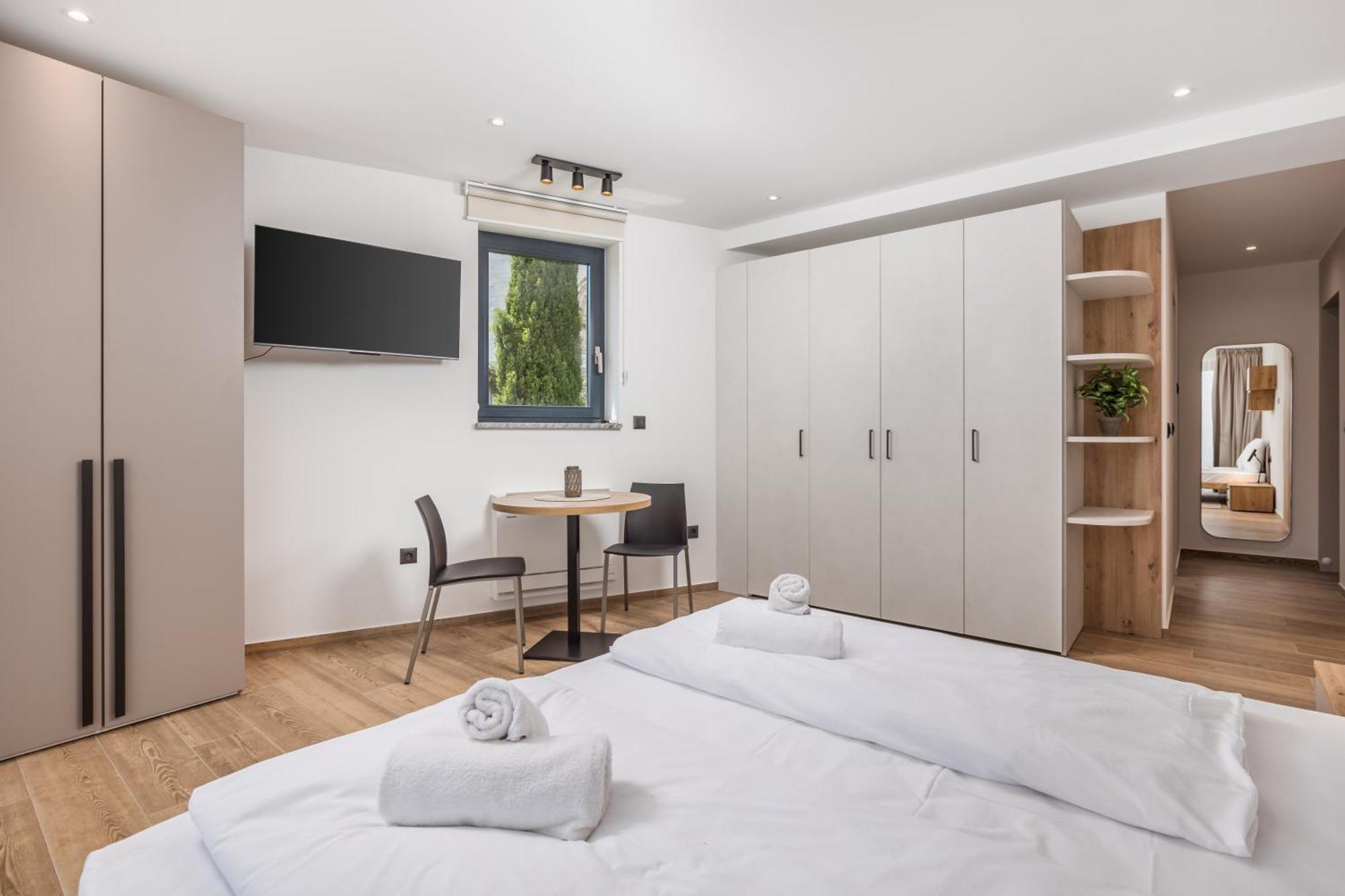 Belinda Apartments With Balcony & Private Parking Opatija Bagian luar foto